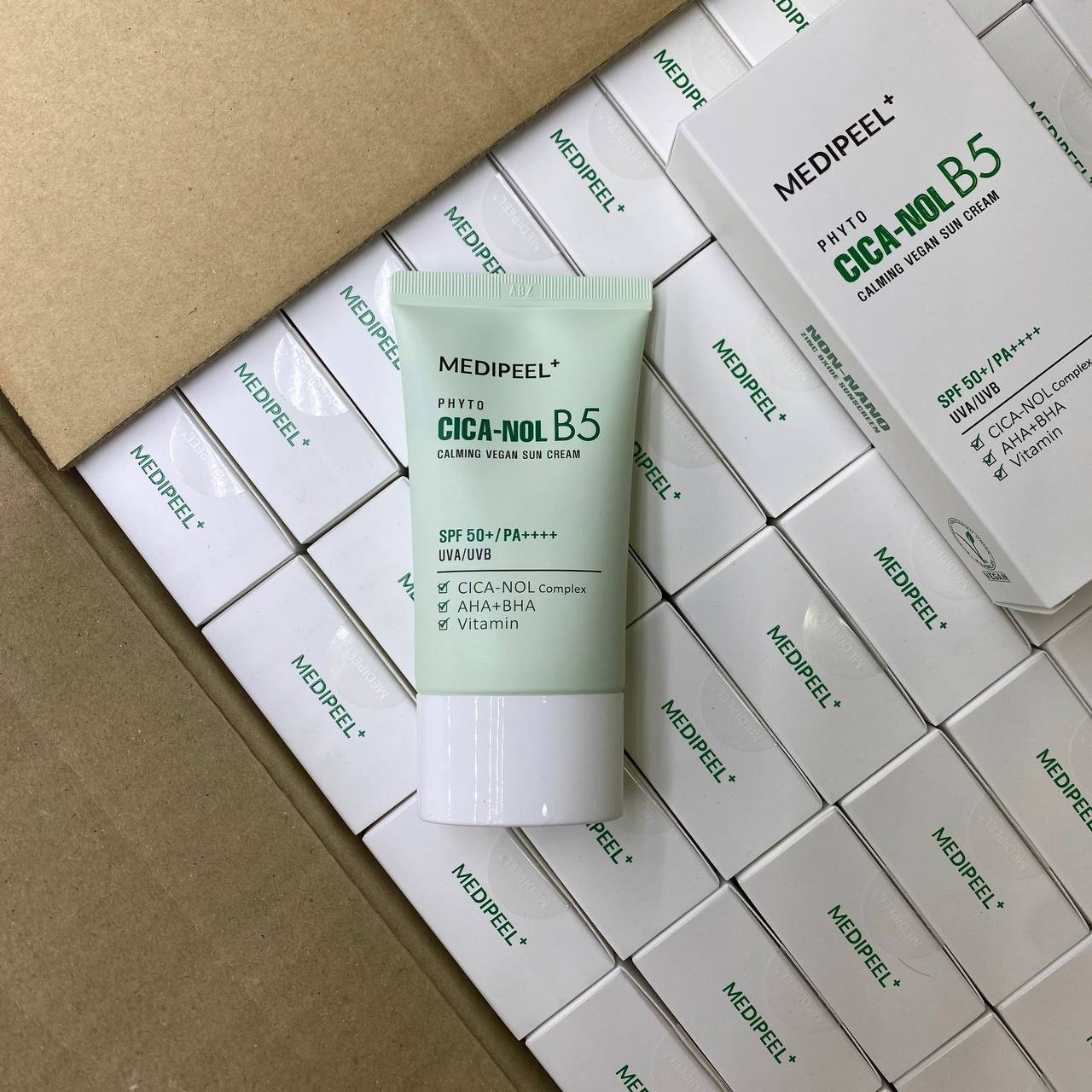 MEDIPEEL Солнцезащитный крем Phyto Cica Nol B5 Calming Vegan, 50 мл