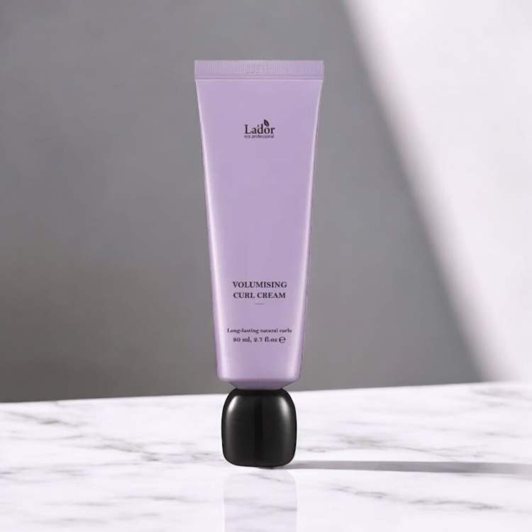 LADOR Увлажняющая крем-эссенция для создания объема и локонов Volumising, 80 мл