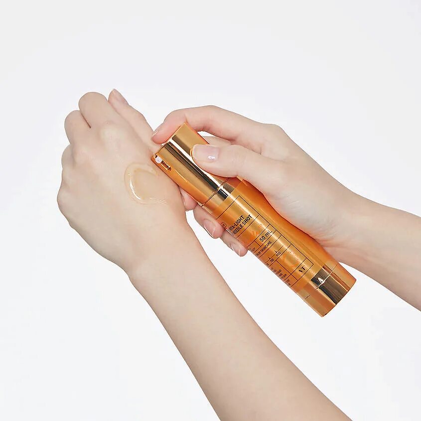 VT COSMETICS Ампула-усилитель ухода Vita-Light Reedle Shot 100, 50 мл