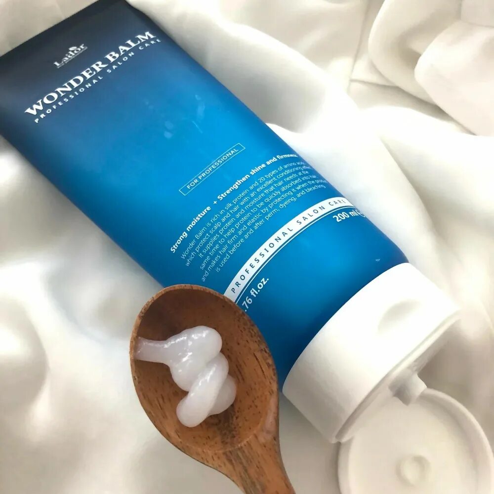 LADOR Увлажняющий экспресс-бальзам для волос Wonder Balm, 50 мл